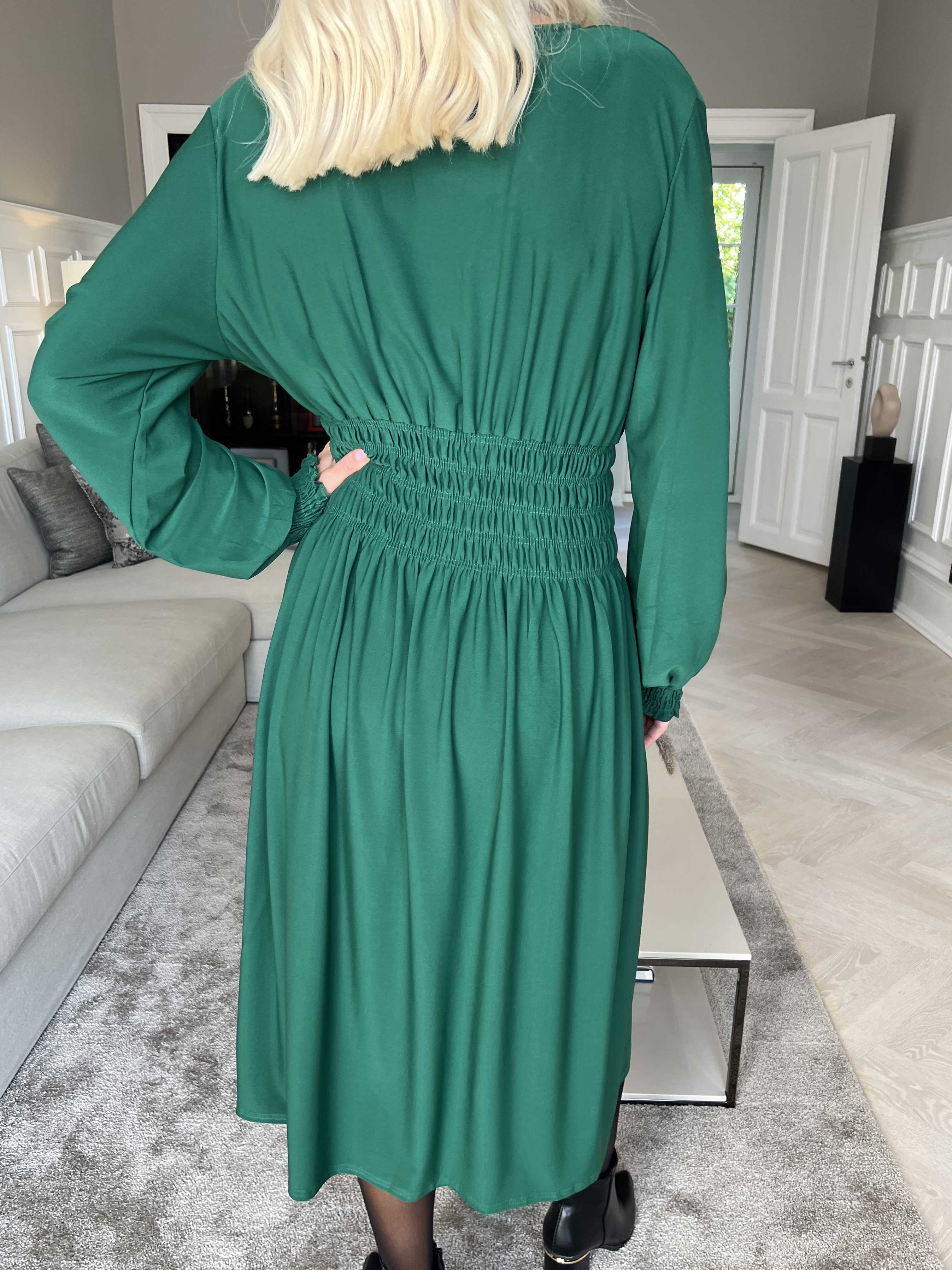 Pams Plain Midi L/S - Elastisk klänning med smock och långa ärmar